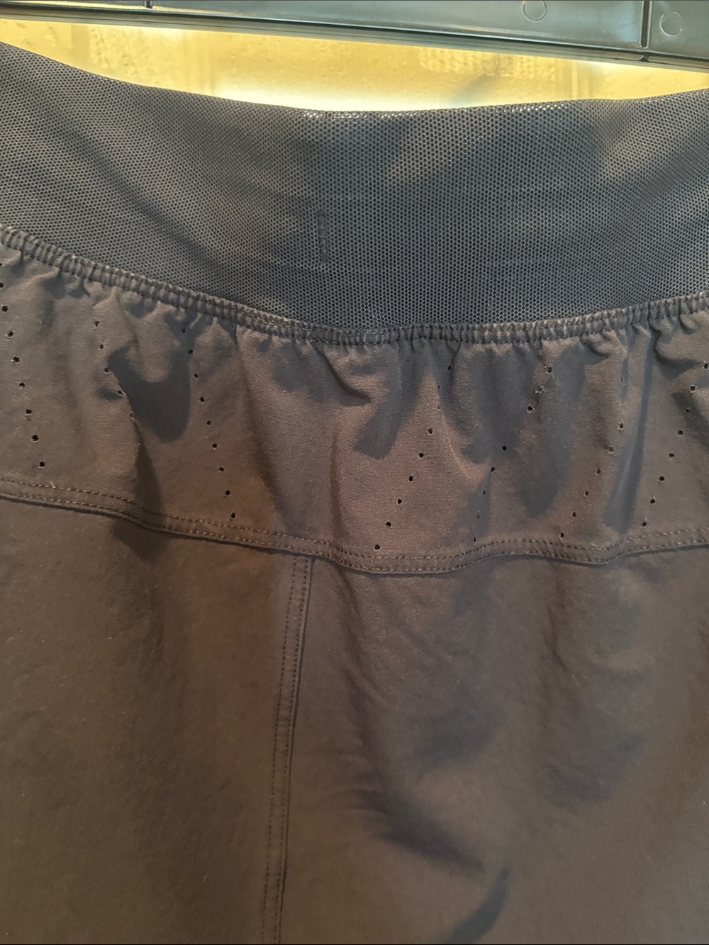 Lululemon Men’s T.H.E. Short Black Charcoal Knit Back Size XL - Picture 6 of 7